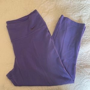 Nike unique purple leggings 5/7 length